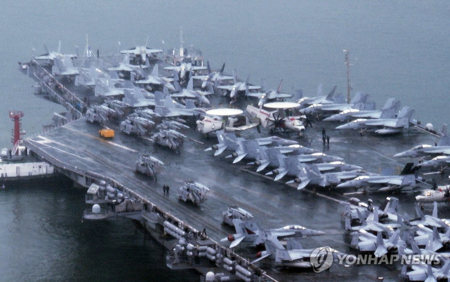 전투기 빼곡한 루즈벨트함 갑판