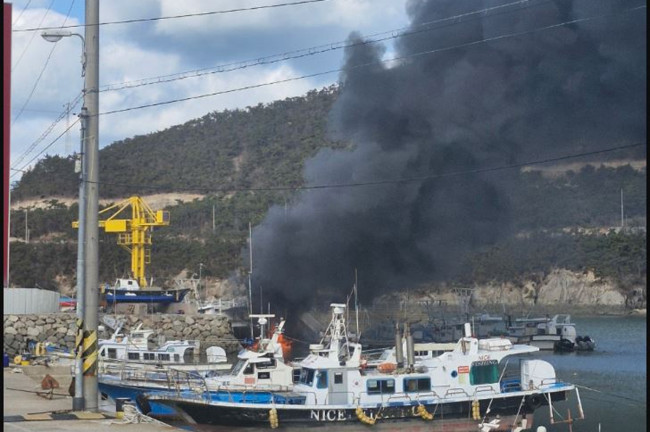 신시도 계류장서 선박 불