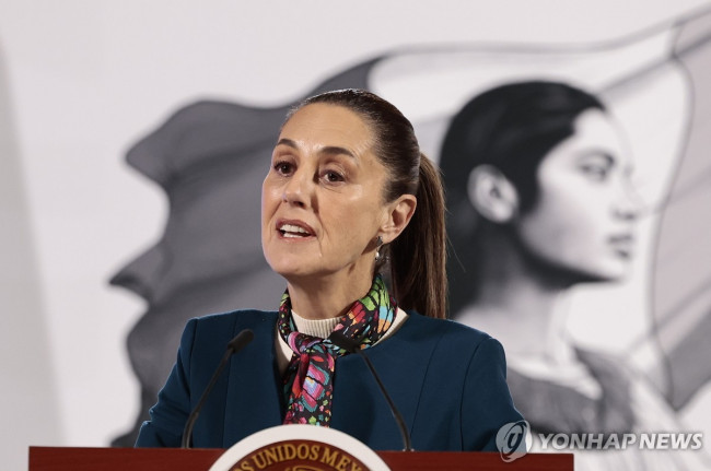 기자회견하는 멕시코 대통령