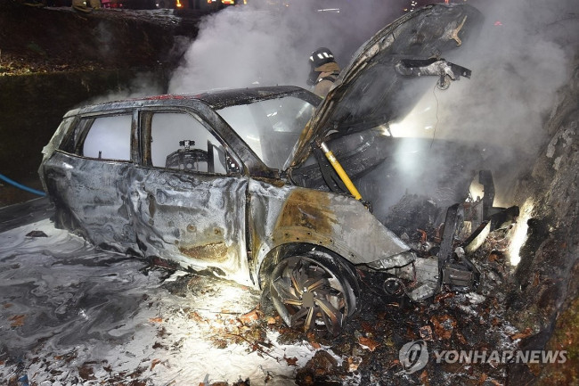 대전 하소동 계곡 근처 차량 화재…1명 숨진 채 발견