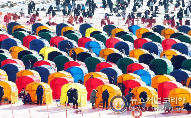 평창송어축제에서 1월 23일부터 30일까지 100% 당첨, 행운의 룰렛, 황금송어잡기 등 다양한 현장 이벤트가 진행된다