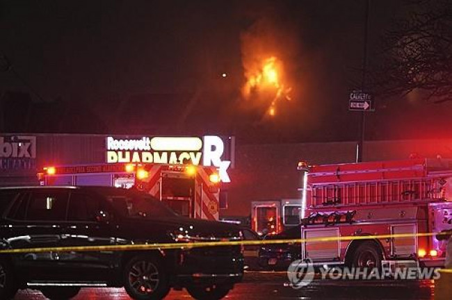 필라델피아 소형 항공기 추락 현장 주변