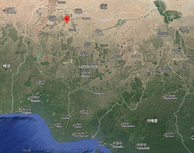 나이지리아 서북부 잠파라주 카우라 나모다 마을