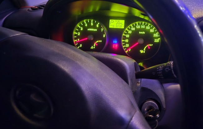 쿠바 택시기사 세르히오 씨의 현대차 계기판 