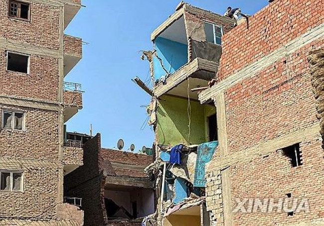 이집트 기자주 케르다시 지역에서 붕괴된 3층 건물