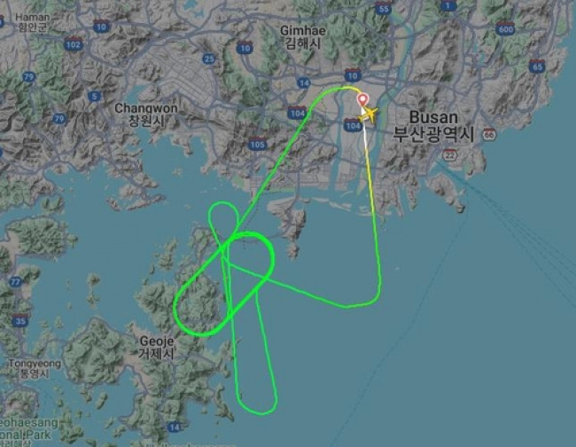 거제도 상공에서 연료 소모한 LJ371편 