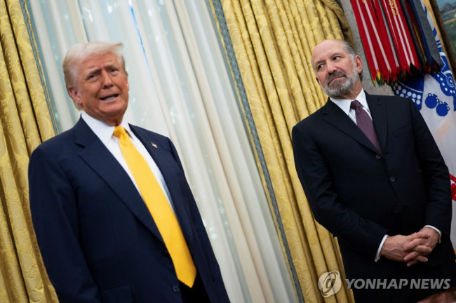 미국 트럼프 대통령과 러트닉 상무부 장관