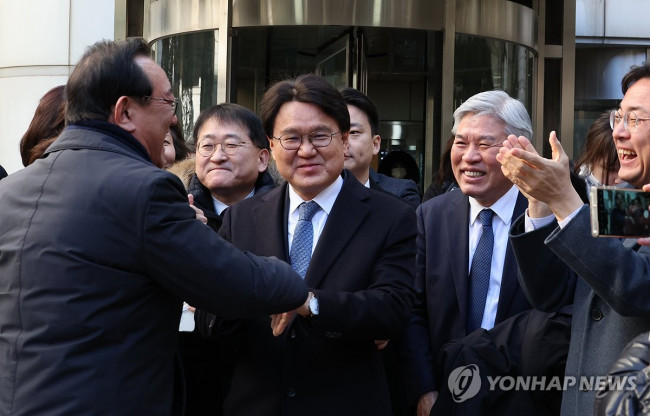 무죄 선고에 기뻐하는 송철호-황운하