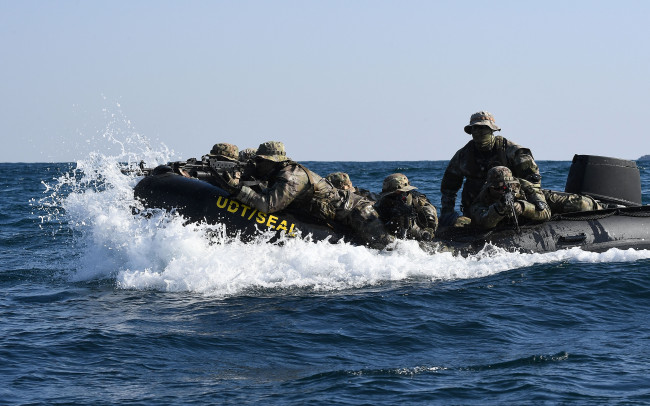 해군 특전요원, 고속기동 항해 훈련