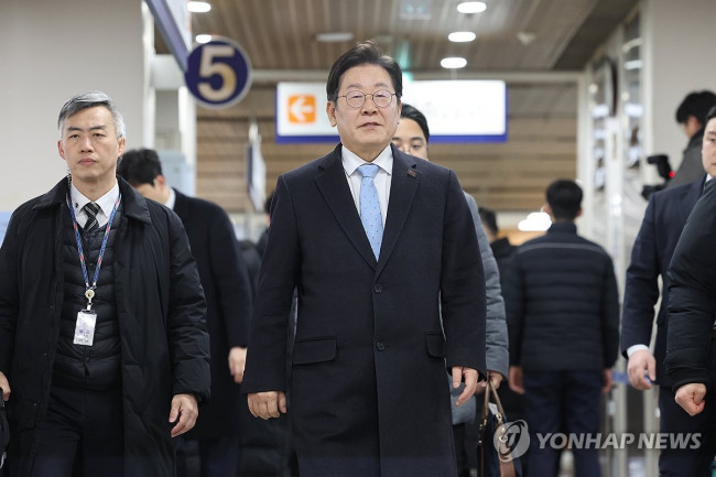 '공직선거법 위반' 혐의 이재명 대표 공판 출석