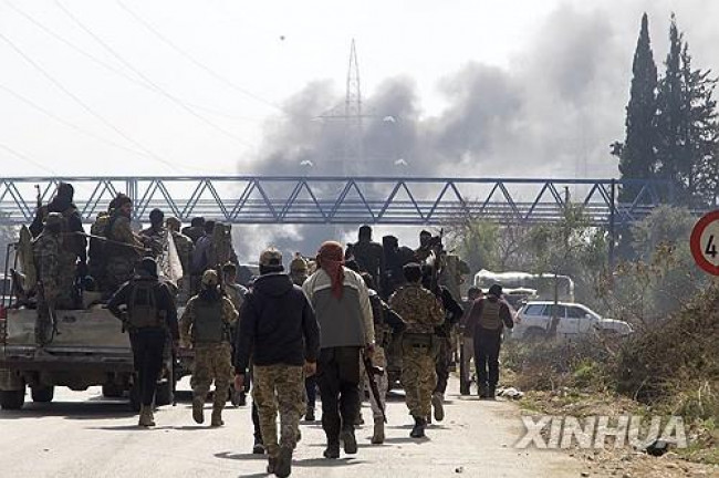 시리아 서부 라타키아 지역에서 군사작전에 나선 과도정부군