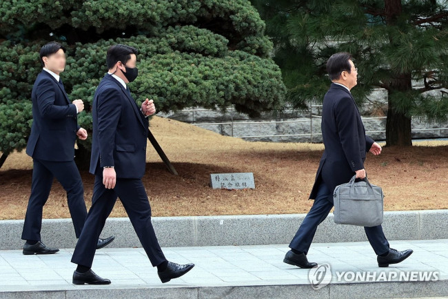 신변 위협 받는 이재명 대표 '밀착 경호'