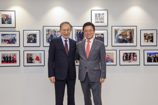 이명박 전 대통령과 이철우 경북도지사