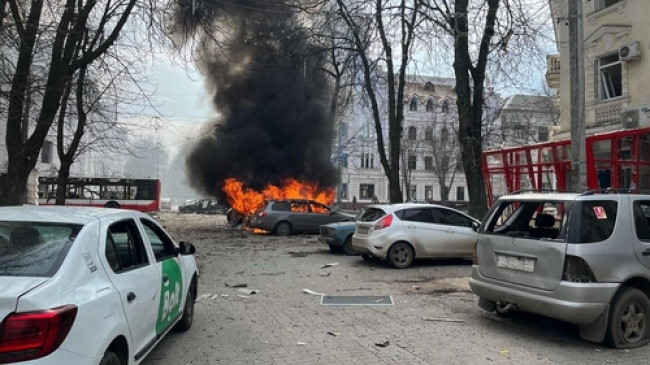 러시아의 탄도미사일 공격을 받은 우크라 북동부 수미주의 현장 모습