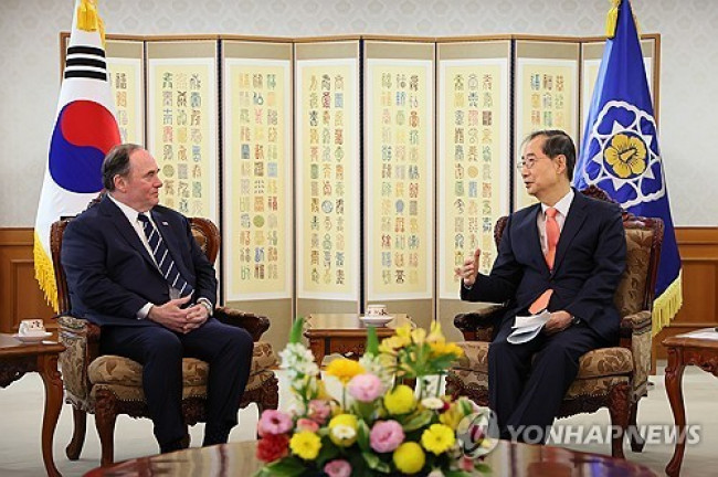 한덕수 권한대행, 존 펠란 미 해군성 장관 접견