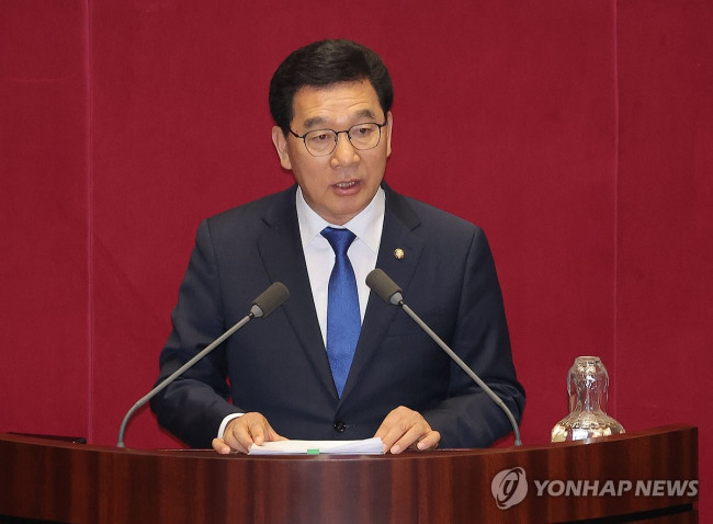 대정부질문 나선 신정훈 의원