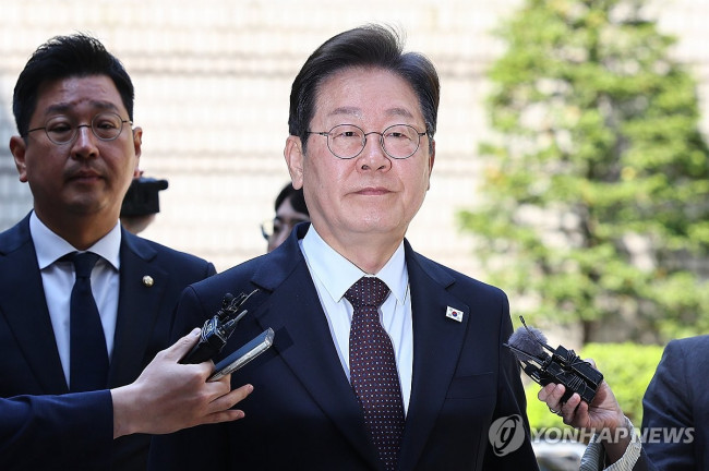 [2보] 법원, 이재명 '위증교사' 2심 재판도 연기…추후 지정