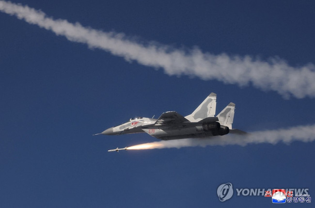 북한 김정은, 공군 방공·공습훈련 지도