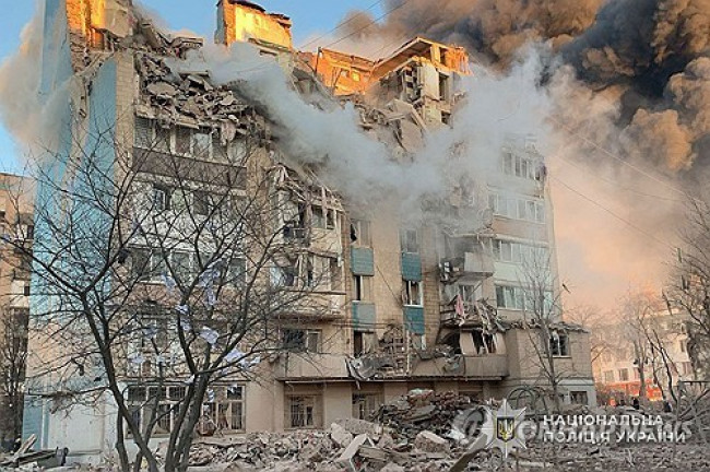 러시아 공습에 파괴된 테르노필 아파트