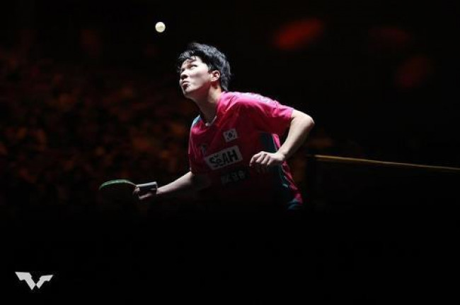 탁구 국가대표로 발탁된 안재현의 경기 장면